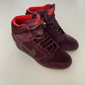 Nike women’s wedge runner